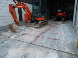 Gehrlein - Abbrucharbeiten - Abriss einer Betonfläche